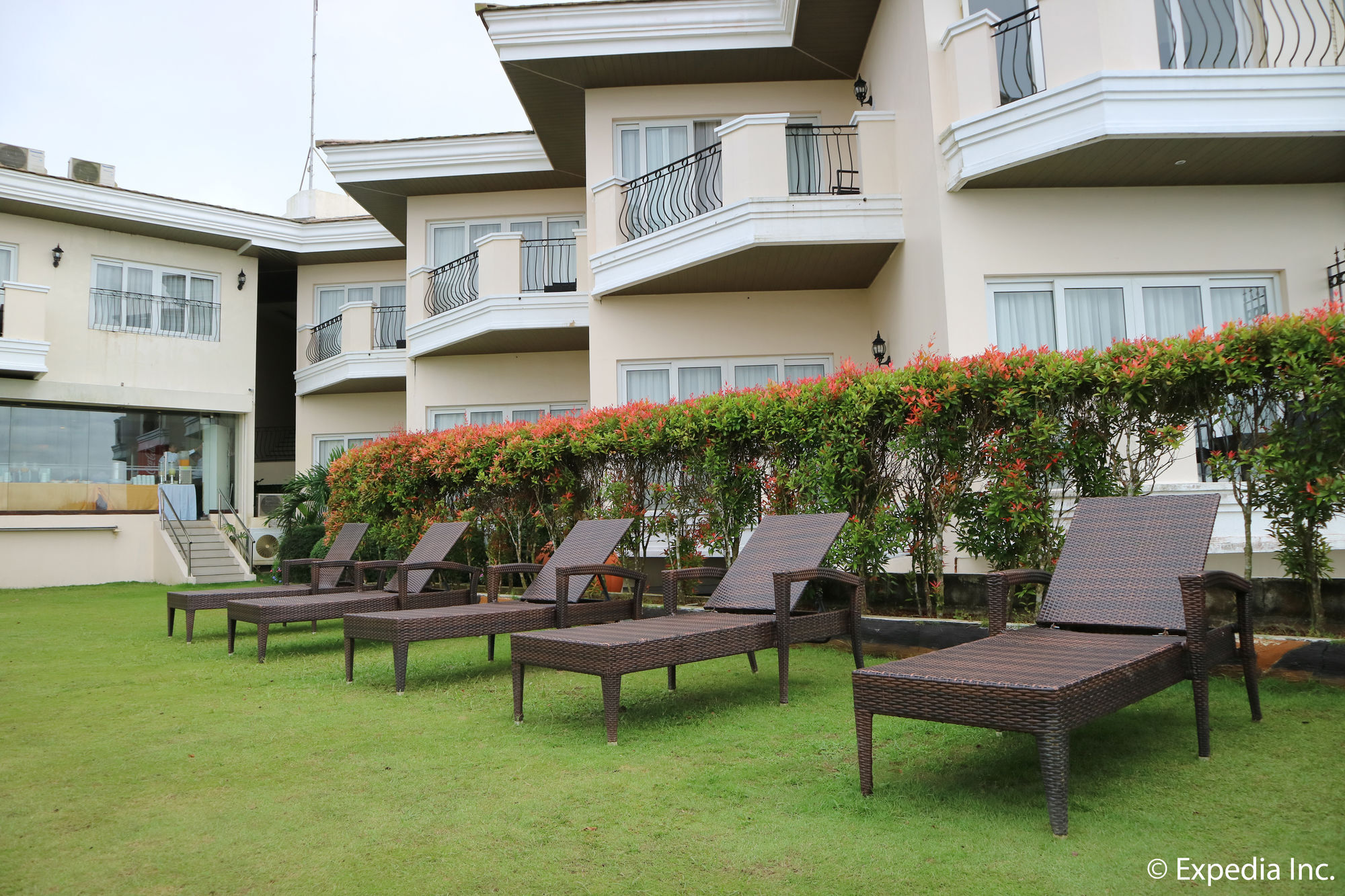 The Lake Hotel Tagaytay Tagaytay City Bagian luar foto