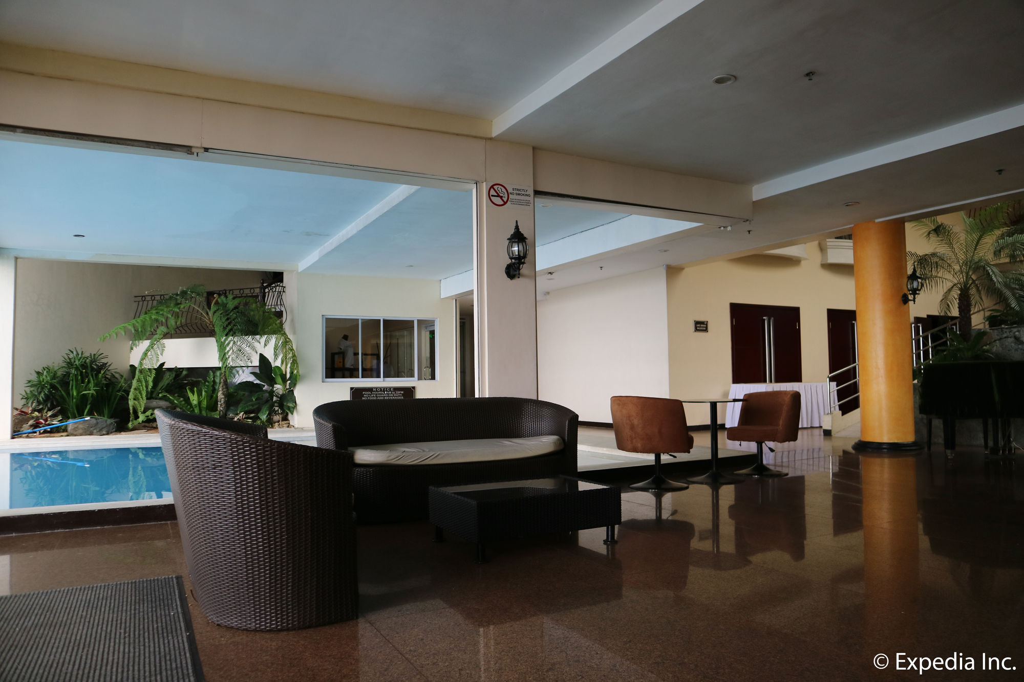 The Lake Hotel Tagaytay Tagaytay City Bagian luar foto